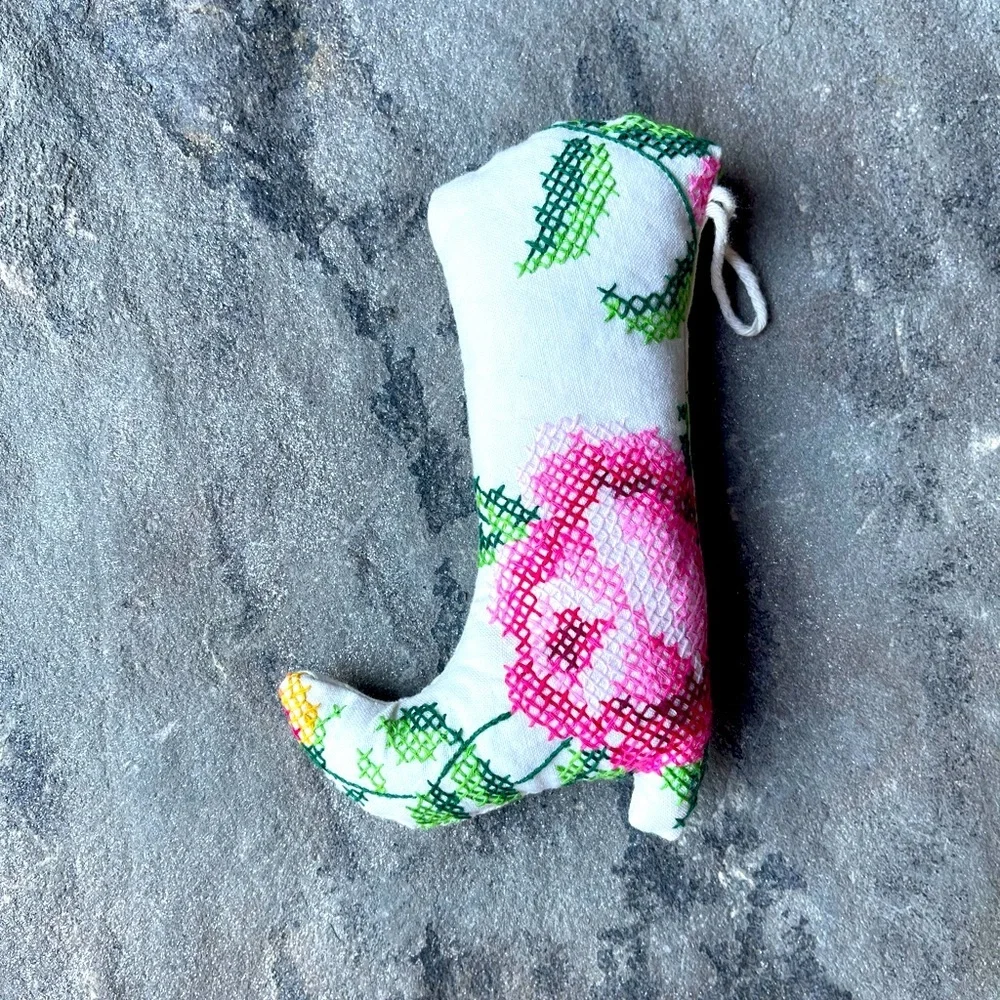 New🌟Anthropologie-Quilted Boots Ornament